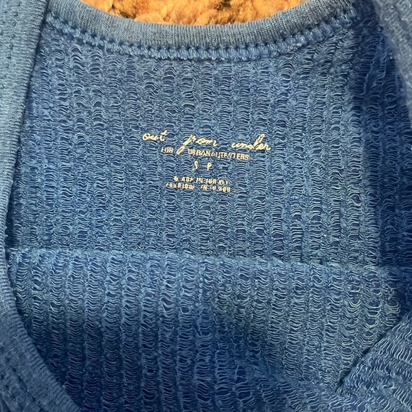 urban tank top - Picture 2 of 3